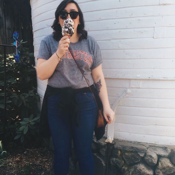 Meet your Posher, Hannah - Picture 1 of 1